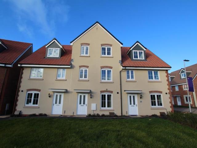 Henry Shute Road, Bristol BS16 6 bed terraced house to rent £4,740 pcm £1,094 pw
