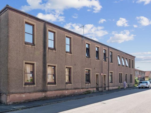 Henry Street, Alva, Clackmannanshire FK12, 2 bed flat to rent, £795 pcm | PrimeLocation