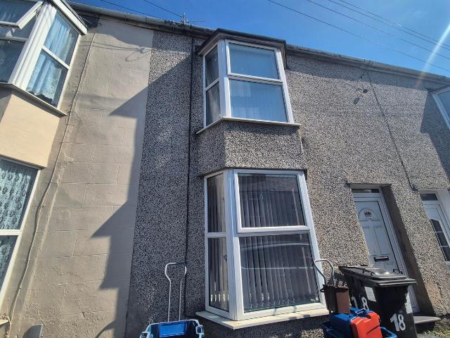 Henry Street, Holyhead LL65, 2 bed terraced house to rent, £800 pcm | PrimeLocation