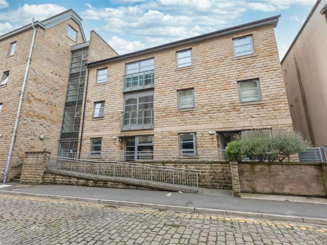 Henry Street, Lancaster LA1 3 bed private hall to rent £780 pcm £180 pw