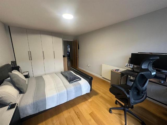 Henry Street, Lancaster LA1 3 bed private hall to rent £867 pcm £200 pw