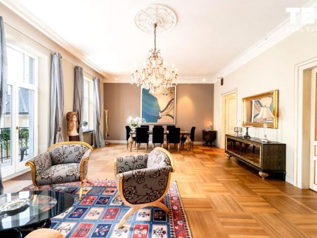 Henryka Siemiradzkiego 130 m², Kraków
