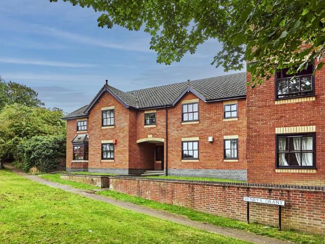 Henrys Grant, St Albans AL1 2 bed apartment to rent £1,675 pcm £387 pw