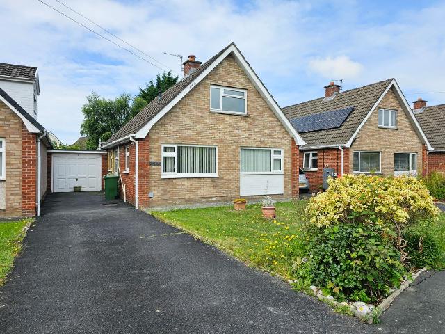 Heol Alun, Waunfawr, Aberystwyth SY23, 3 bed detached bungalow to rent, £1,350 pcm | PrimeLocation