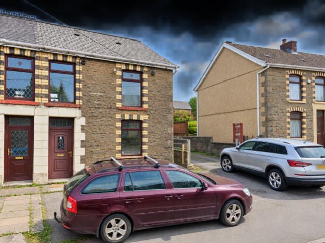 Heol Cae Gurwen, AMMANFORD, SA18 3 bed house to rent £850 pcm £196 pw