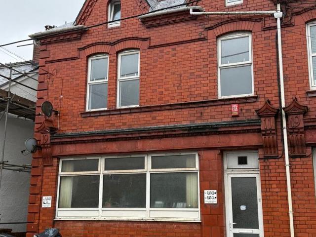 Heol Cae Gurwen, Gwaun Cae Gurwen SA18 2 bed maisonette to rent £695 pcm £160 pw