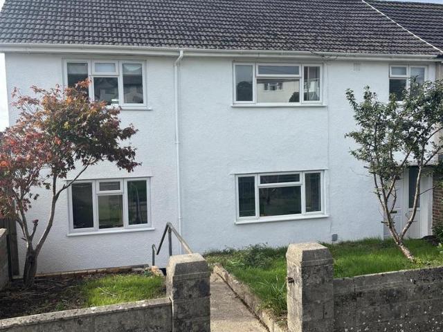 Heol Y Coed, Pontyclun 4 bed semi detached house to rent £1,395 pcm £322 pw
