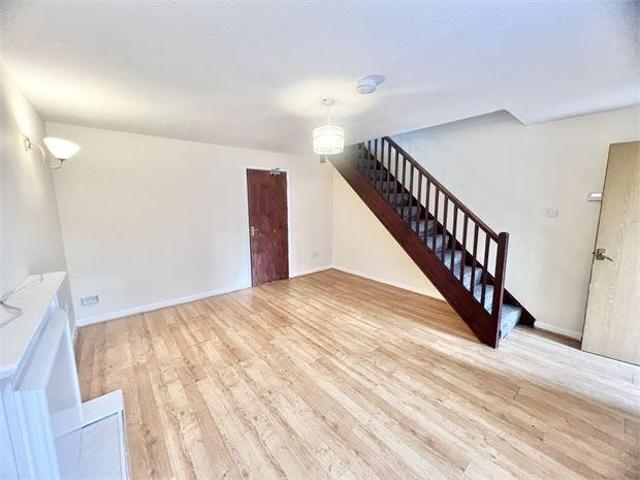 Heol Y Gors, Townhill, Swansea, 2 bed semi detached house to rent £800 pcm £185 pw
