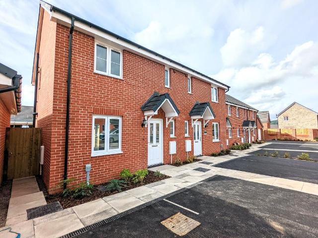 Heol Y Gylfinir, Pontyclun, CF72 3 bed semi detached house to rent £1,300 pcm £300 pw