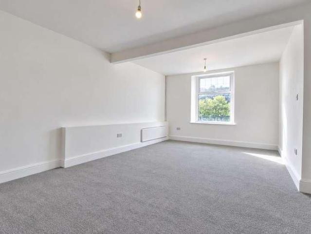 Heath Terrace, Porth, CF39
