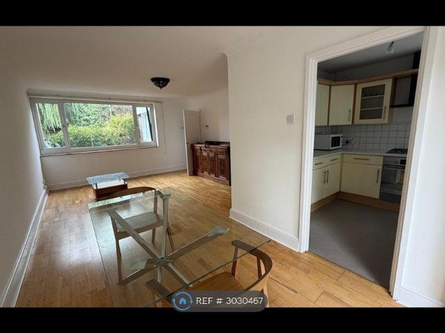 Heath View, London N2, 2 bed terraced house to rent, £2,450 pcm | PrimeLocation