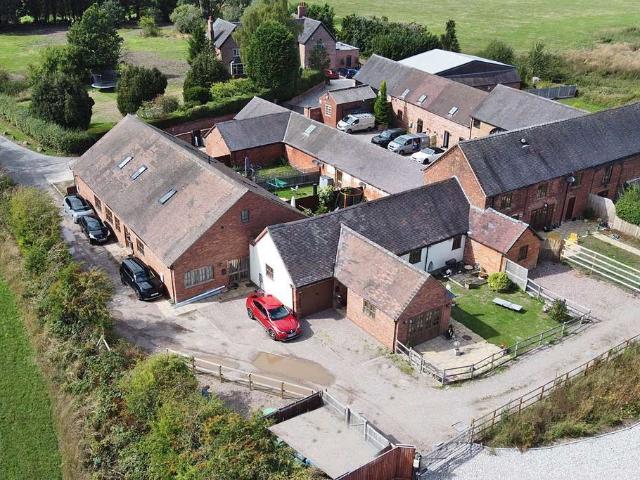 Heath Barn, Old Stafford Road, Slade Heath, Wolverhampton WV10, 3 bed barn conversion to rent, £1,600 pcm | PrimeLocation