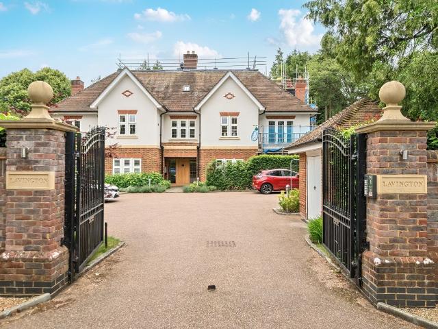Heath Drive, Tadworth KT20, 2 bed flat to rent, £3,250 pcm | PrimeLocation