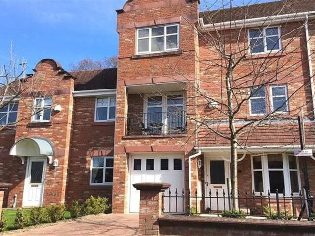 Heath Drive, Knutsford, 3 bedroom, Mews