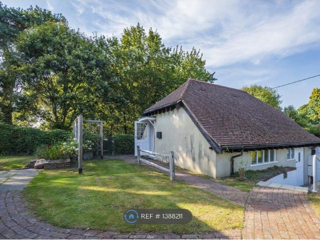 Heath End, Petworth GU28, 1 bed flat to rent, £960 pcm | PrimeLocation