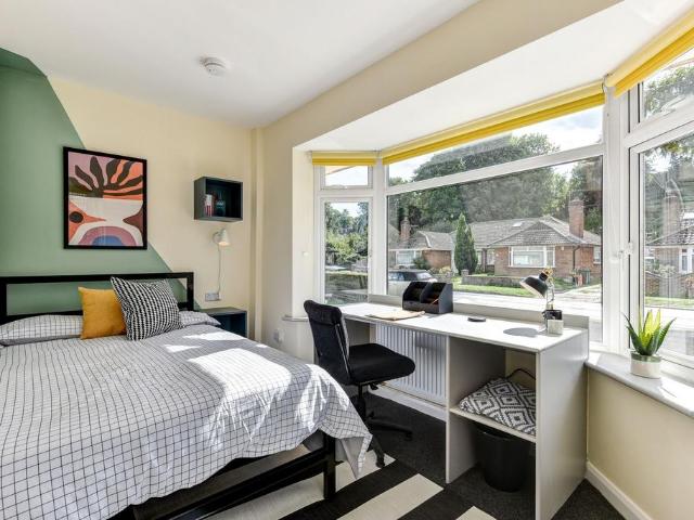 Heath Hill Avenue, Brighton BN2 8 bed house to rent £34,550 pcm £7,973 pw