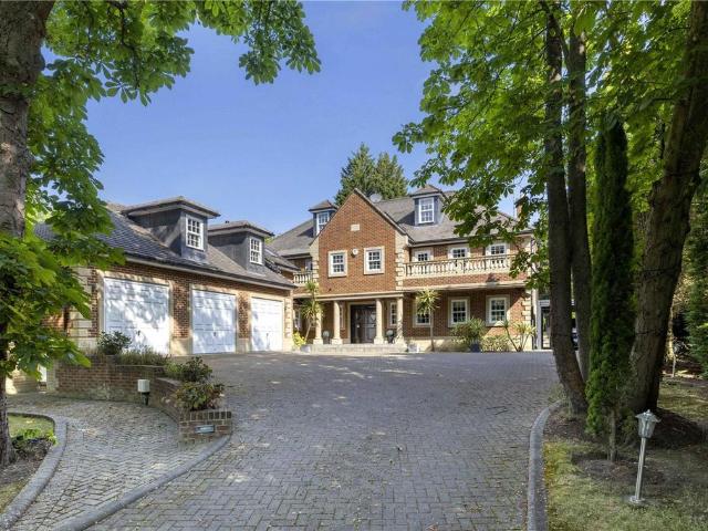 Heath Rise, Virginia Water, Surrey, GU25 6 bed detached house to rent £9,250 pcm £2,135 pw