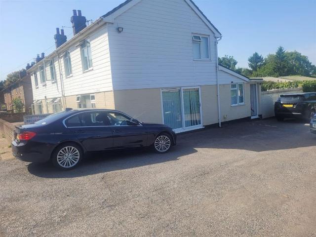 Heath Road, East Farleigh, Maidstone ME15, 2 bed property to rent, £1,350 pcm | PrimeLocation