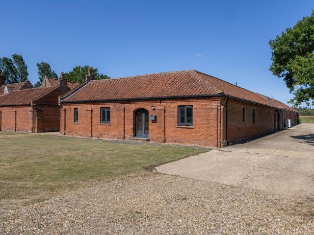 Heath Road, Hockering, Dereham NR20, 3 bed barn conversion to rent, £1,950 pcm | PrimeLocation