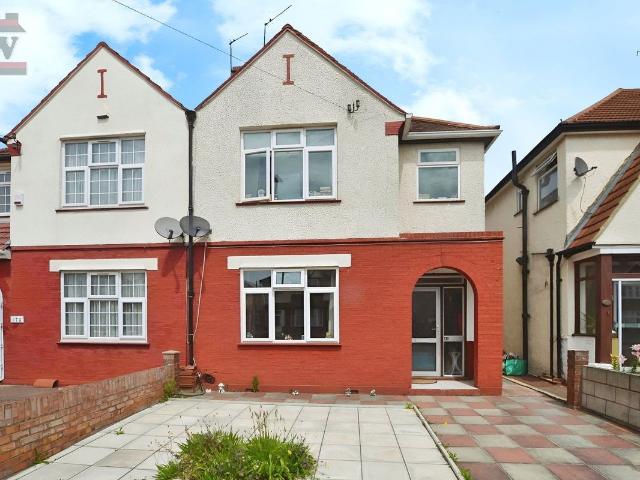Heath Road, Hounslow TW3, 3 bed semi detached house to rent, £2,400 pcm | PrimeLocation