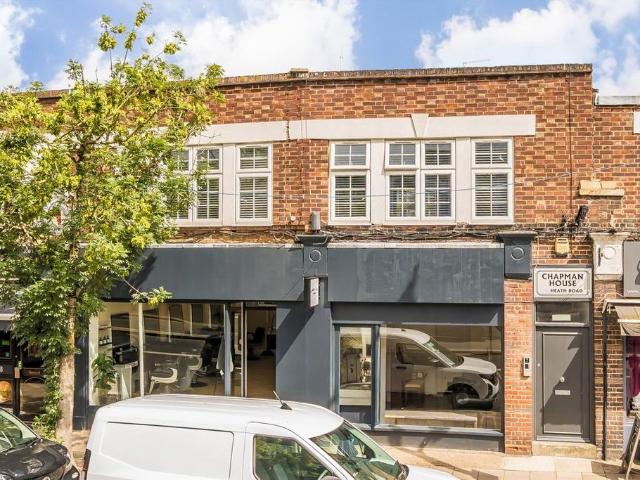 Heath Road, Twickenham TW1 1 bed flat to rent £1,700 pcm £392 pw