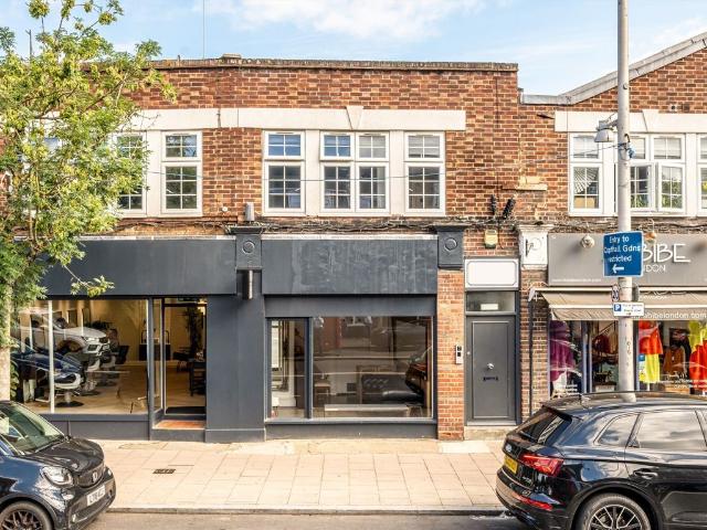 Heath Road, Twickenham TW1, 2 bed flat to rent, £2,000 pcm | PrimeLocation