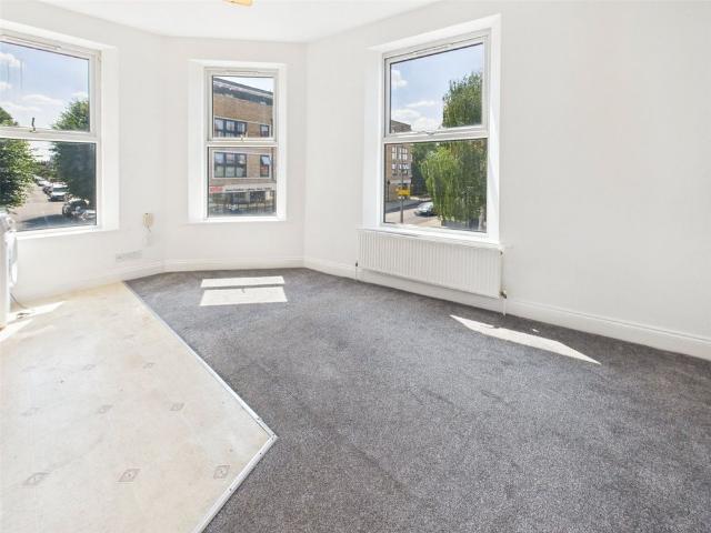 Heath Road, Twickenham, TW1