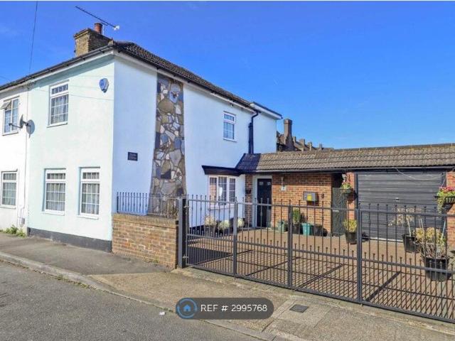 Heath Road, Uxbridge UB10, 2 bed semi detached house to rent, £2,100 pcm | PrimeLocation
