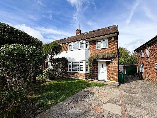 Heath Side, Petts Wood, Orpington 4 bed semi detached house to rent £3,000 pcm £692 pw