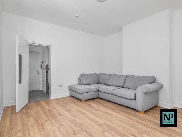 Heath Street, Tamworth, B79