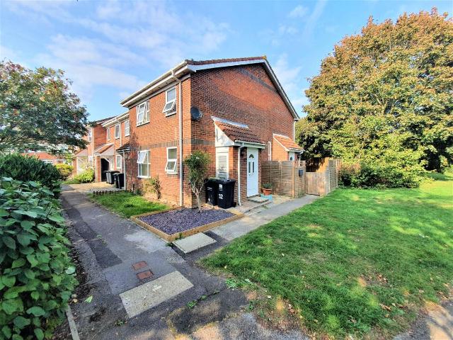 Heather Close, Gosport PO13, 1 bed property to rent, £995 pcm | PrimeLocation