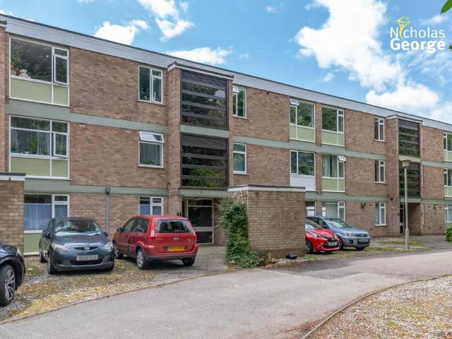 Heather Court, Moseley, B13 8RF 2 bed flat to rent £995 pcm £230 pw