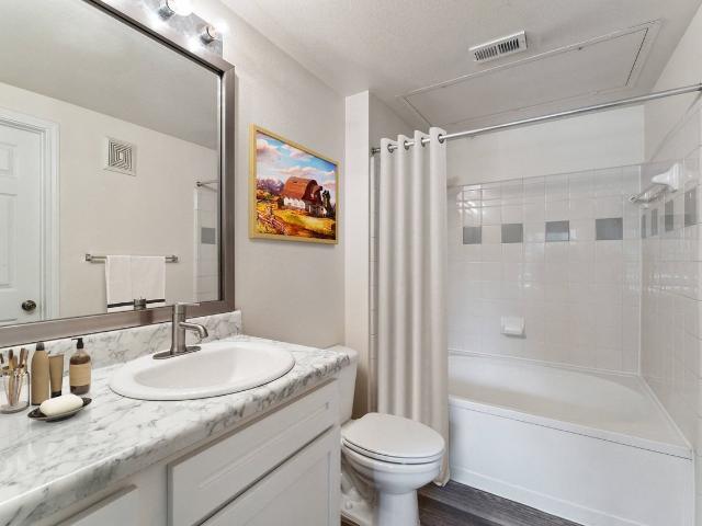 Heather Creek 1 Bedroom Apartment for Rent at 1540 N Galloway Ave, Mesquite, TX 75149