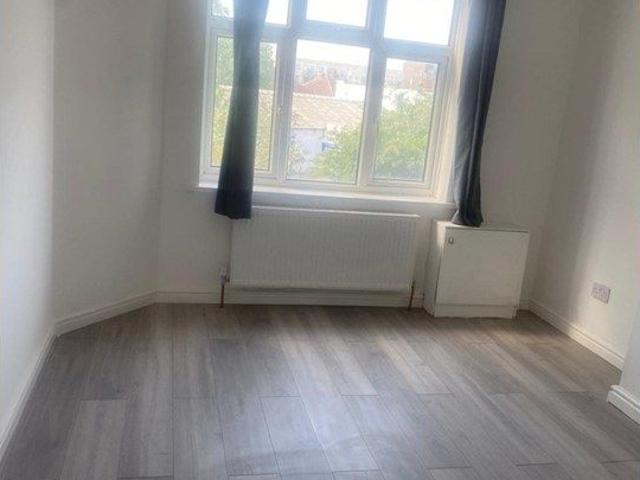 Heather Park Parade, Wembley HA0, 5 bed maisonette to rent, £2,650 pcm | PrimeLocation