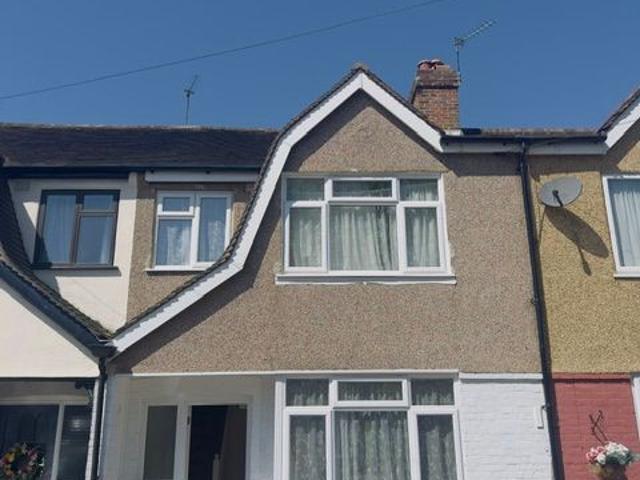 Heatherdene Close, Mitcham CR4, 1 bed terraced bungalow to rent, £2,150 pcm | PrimeLocation