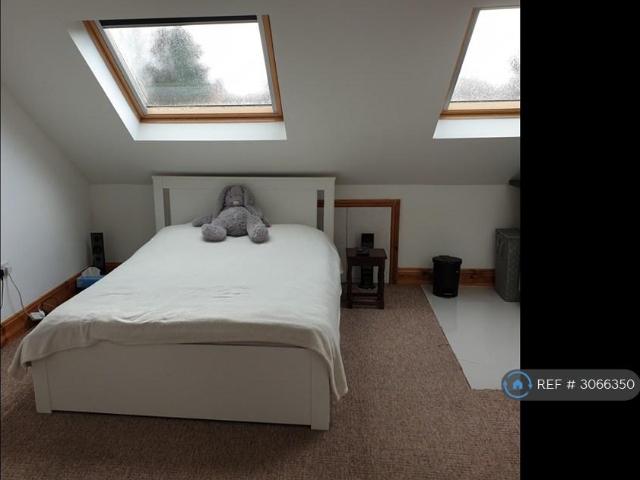 Heatherdene Close, Mitcham, CR4 1 bed flat to rent £975 pcm £225 pw