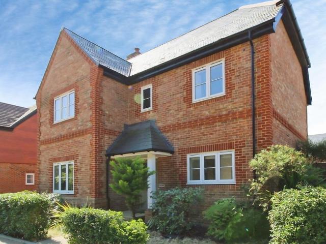 Heatherdene Road, Abbey Barn, High. 4 bed detached house to rent £3,250 pcm £750 pw