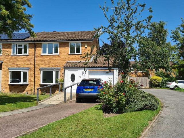 Heatherfield Court, Wilmslow, Cheshire SK9, 3 bed property to rent, £1,650 pcm | PrimeLocation