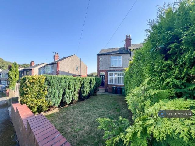Heatherfield Crescent, Huddersfield, HD1 3 bed semi detached house to rent £1,075 pcm £248 pw