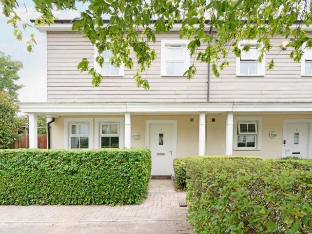 Heatherlea Grove, Worcester Park 4 bed end of terrace house to rent £3,300 pcm £762 pw