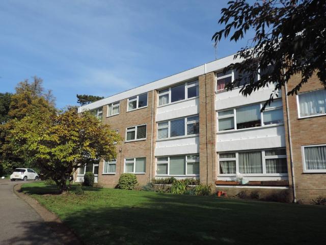 Heathfield Close, Potters Bar EN6, 2 bed flat to rent, £1,700 pcm | PrimeLocation