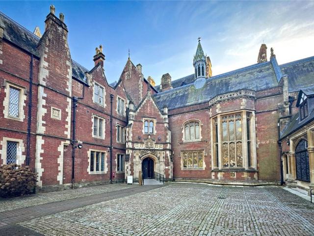 Heathfield, East Sussex 1 bed apartment to rent £1,450 pcm £335 pw