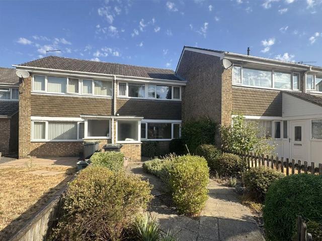 Heathfield Road, Ferndown, Dorset, BH22 3 bed terraced house to rent £1,300 pcm £300 pw