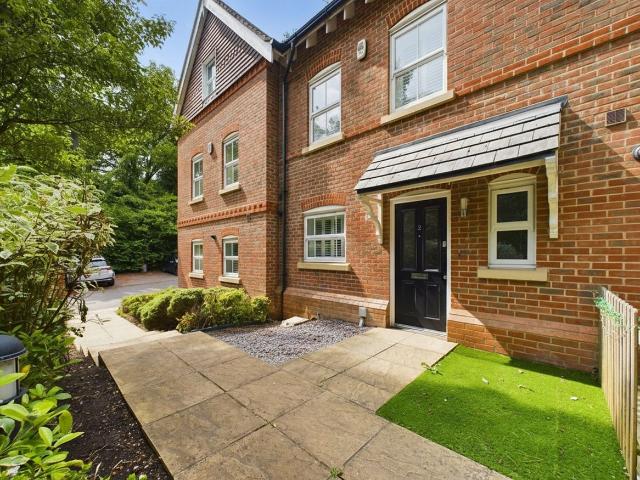 Heathlands Place, Ascot, Berkshire SL5, 3 bed terraced house to rent, £2,400 pcm | PrimeLocation