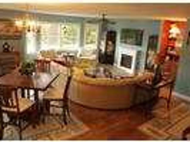 Heathsville House 2000 sq ft 4 bed 3 bath