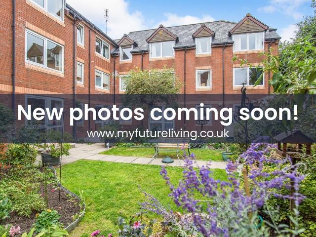Heathside Court, Tadworth KT20, 2 bed flat to rent, £1,525 pcm | PrimeLocation