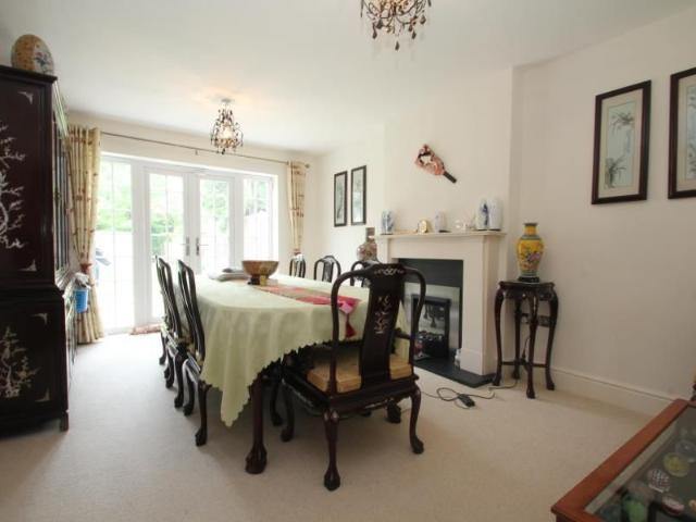 Heathside Park Road, Woking, Surrey, GU22