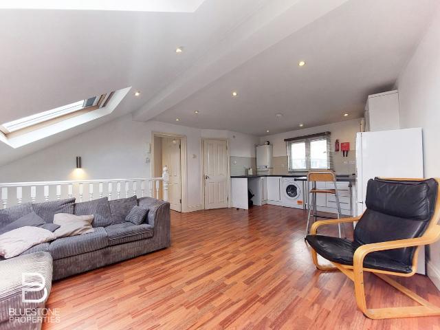 Heathview Road, Thornton Heath CR7, 1 bed flat to rent, £1,375 pcm | PrimeLocation