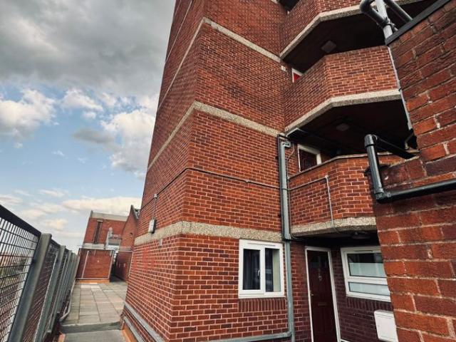 Heathway, Dagenham RM10, 2 bed flat to rent, £1,560 pcm | PrimeLocation