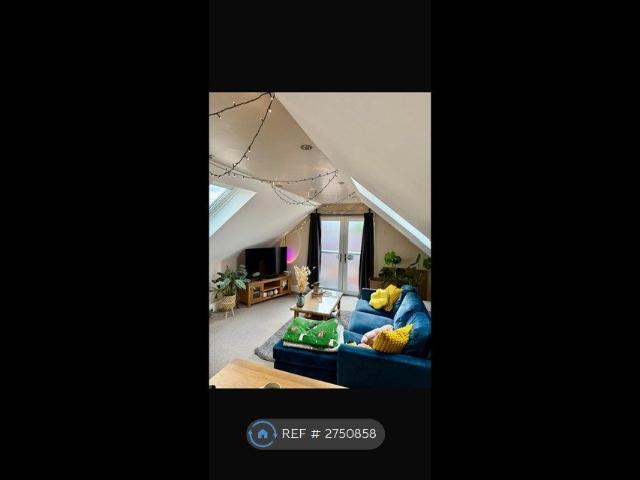 Heaton Moor Road, Stockport SK4, 2 bed flat to rent, £1,200 pcm | PrimeLocation